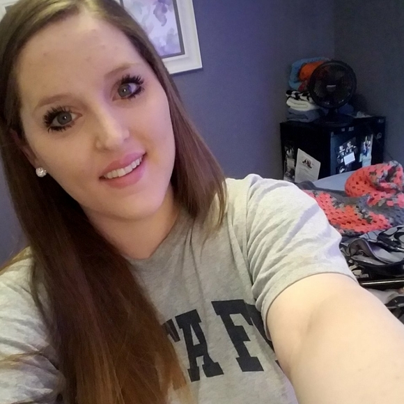 Meet your Posher, Audrey - Picture 2 of 4